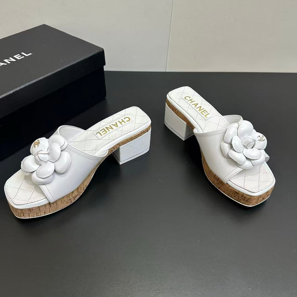 CHANEL CAMELLIA SLIDE SANDALS IN WHITE CALFSKIN