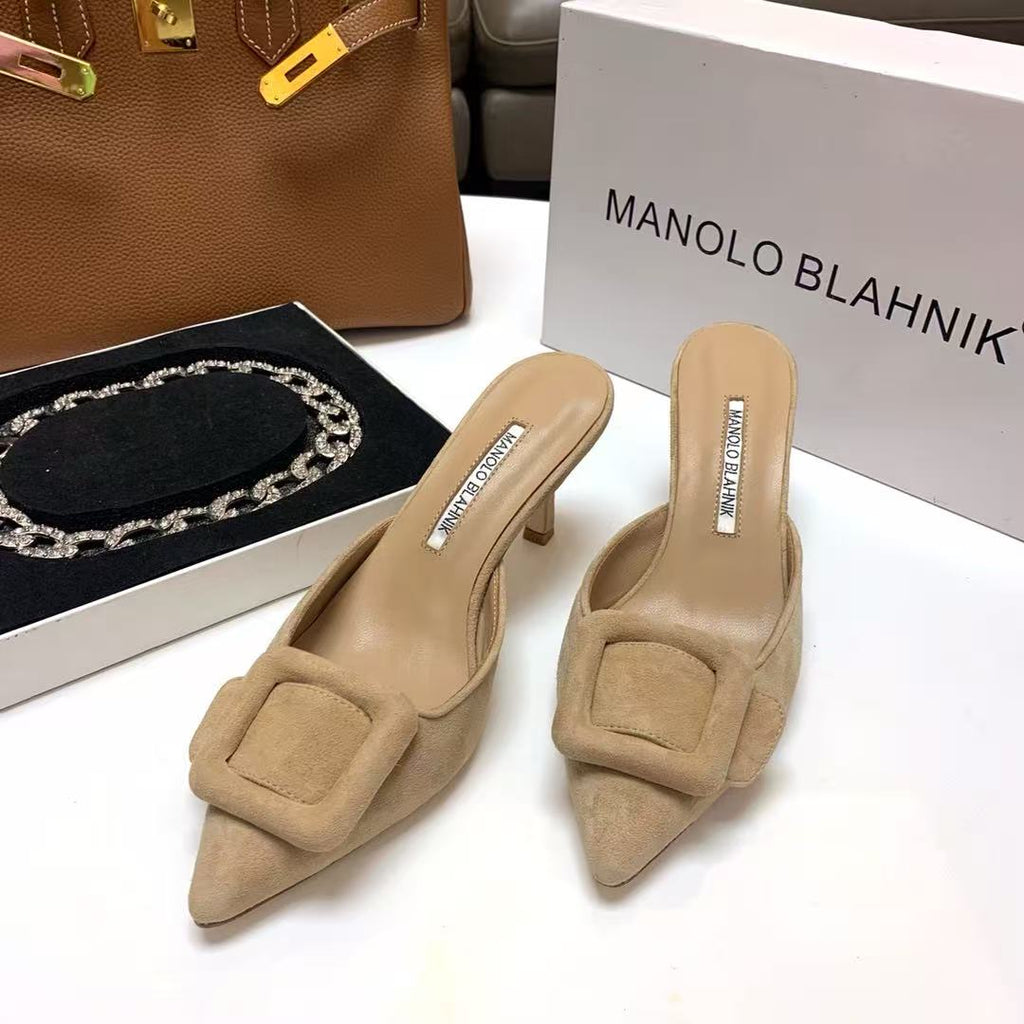MANOLO BLAHNIK MAYSALE MULES IN BEIGE SUEDE