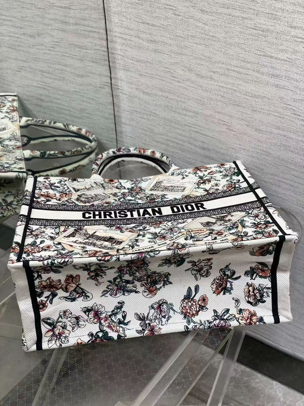 DIOR SOUVENIR DE ROME BOOK TOTE BAG IN FLORAL EMBROIDERY