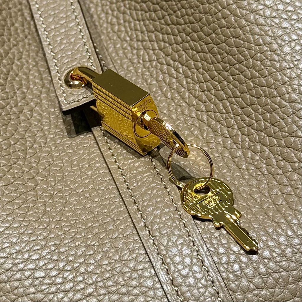 HM PICOTIN LOCK 18 CM IN ALPHA BEIGE CALFSKIN