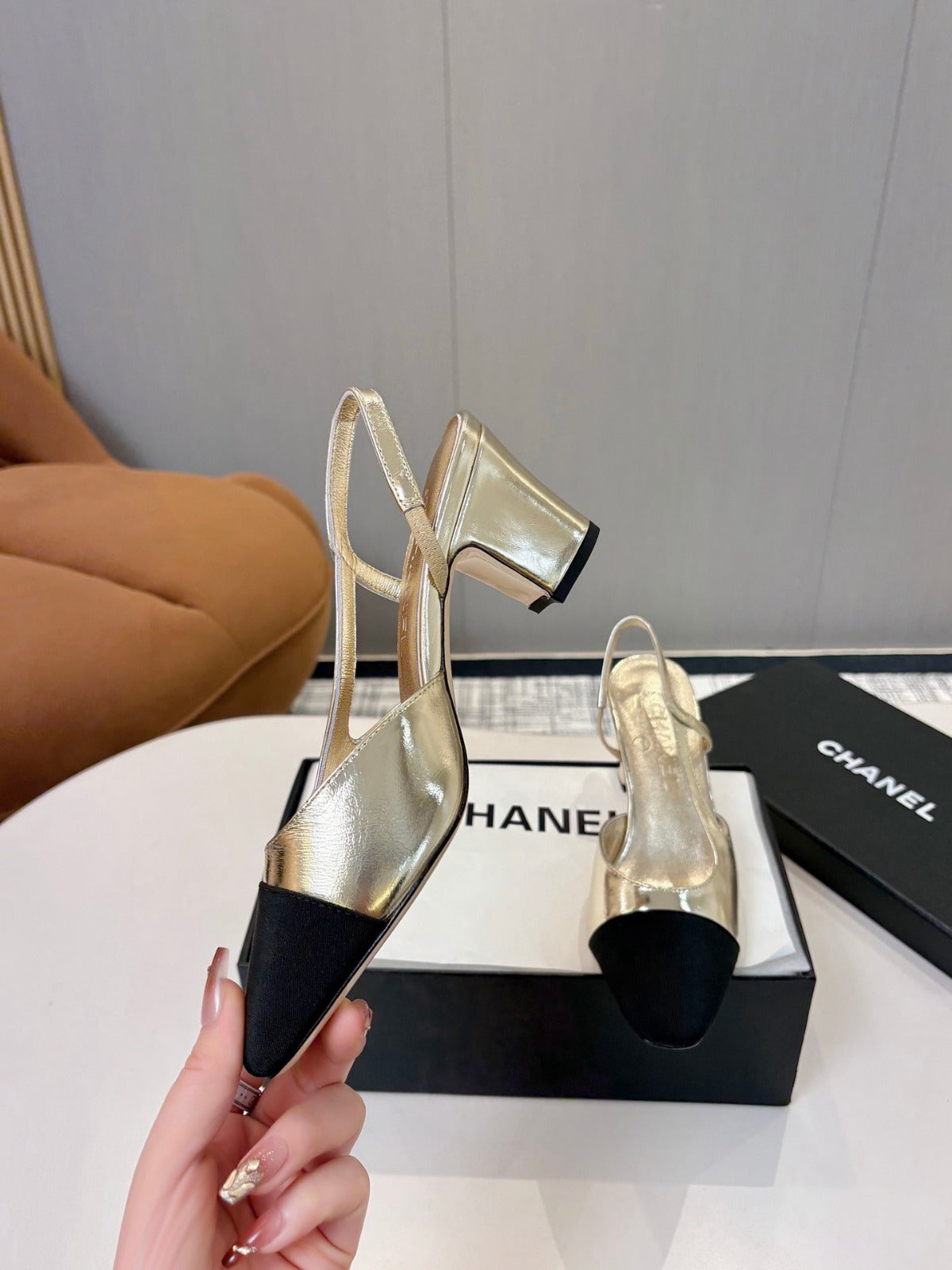 CHANEL SLINGBACK SHOES IN METALLIC CALFSKIN