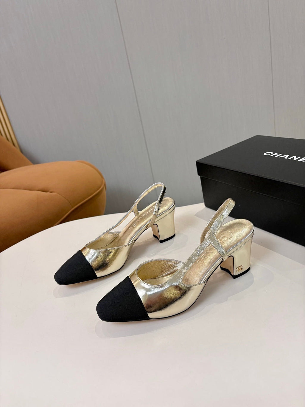 CHANEL SLINGBACK SHOES IN METALLIC CALFSKIN