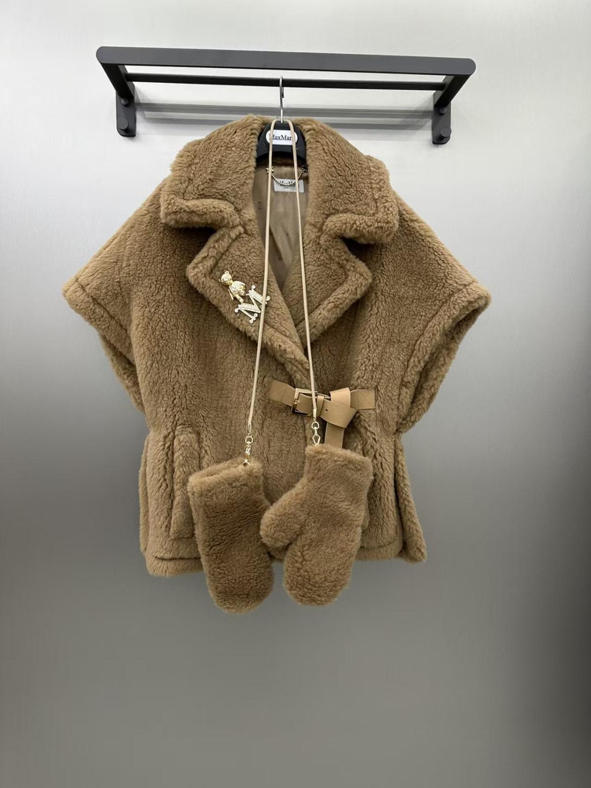 MAX MARA COAT IN TAN BROWN FUR