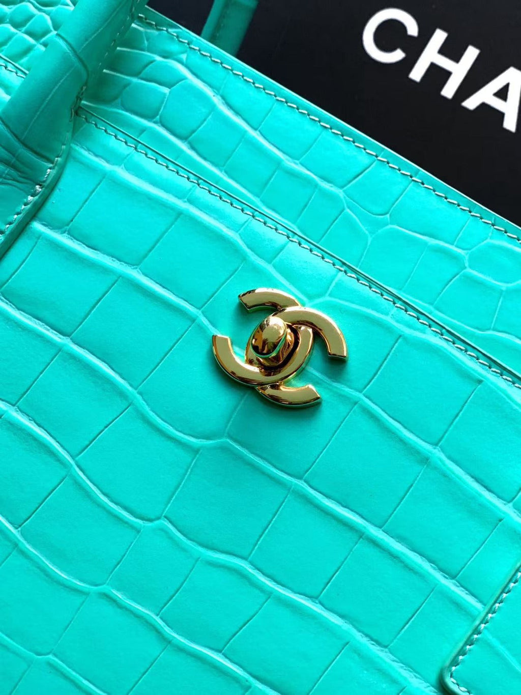 CHANEL SHOPPING BAG 35 IN OPALITE CROCODILE EMBOSSED CALFSKIN GOLD HARDWARE