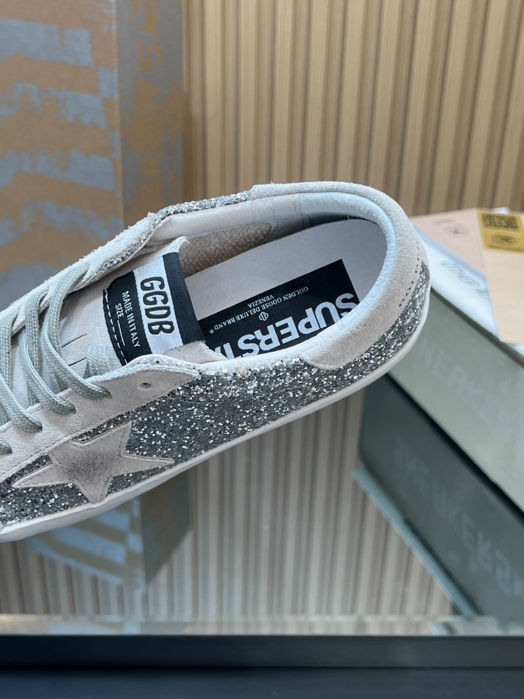 GOLDEN GOOSE BALL IN SILVER GLITTER WITH ICE GRAY WHITE STAR