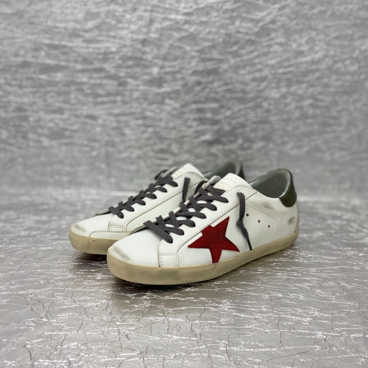 GOLDEN GOOSE BALL RED STAR SNEAKERS IN WHITE CALFSKIN