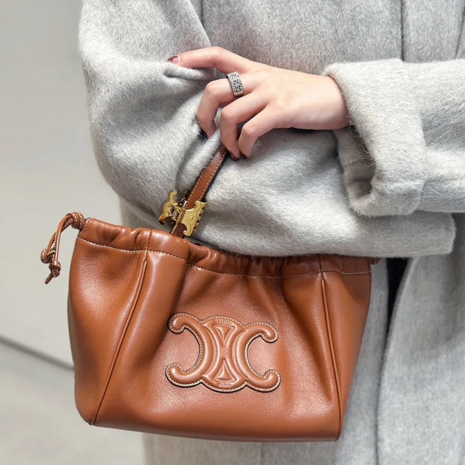 CELINE 26S CUIR CABAS HANDBAG 22 IN BROWN CALFSKIN