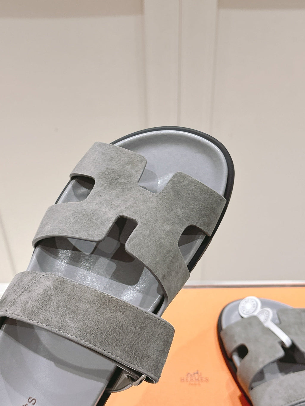 HERMES 26S CHYPRE SANDAL IN DARK GREY SUEDE