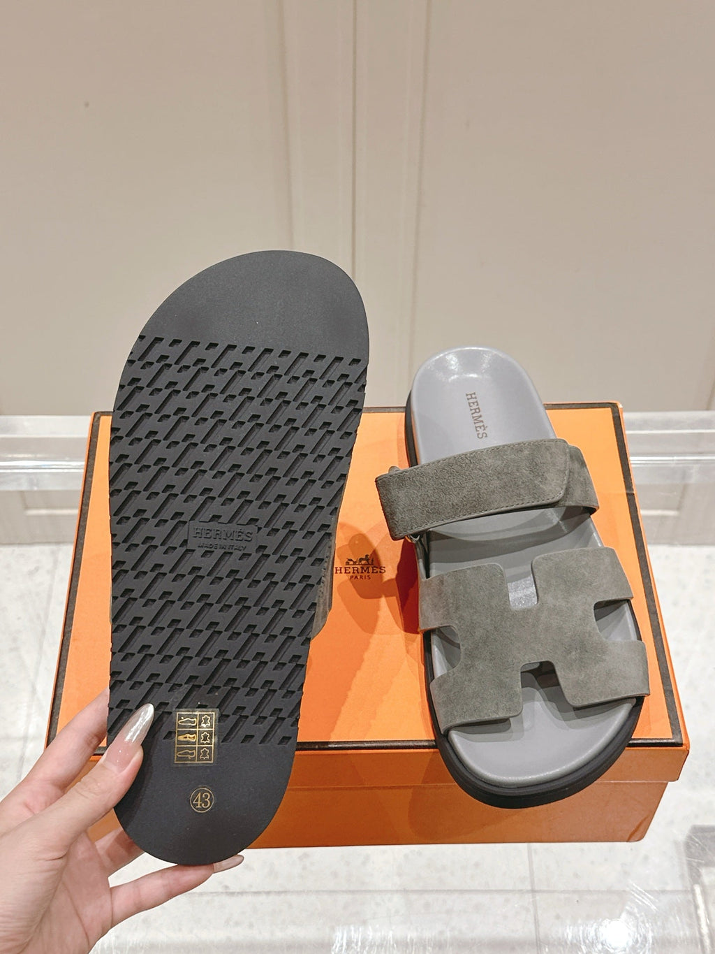 HERMES 26S CHYPRE SANDAL IN DARK GREY SUEDE