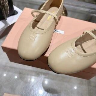 MIUMIU 26S CLOSED-BACK SANDALS IN BEIGE CALFSKIN