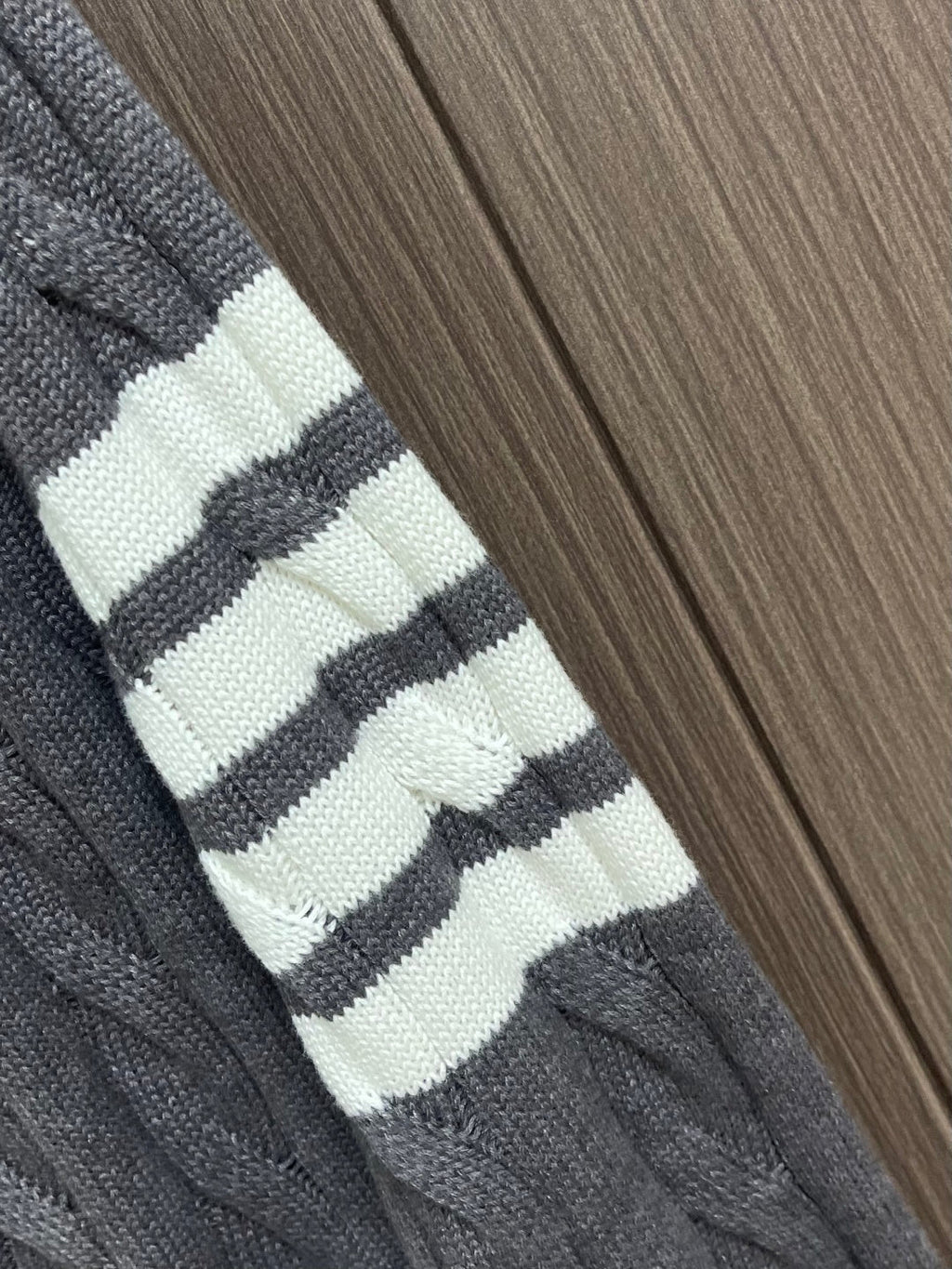 THOM 26S CARDIGAN 821592