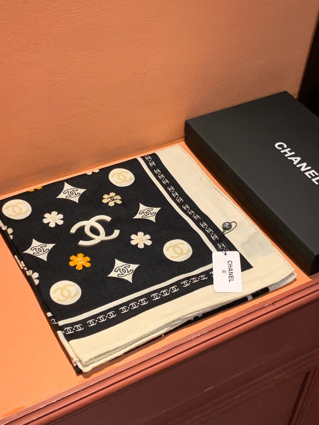 CHANEL 26S SCARF 140 IN CASHMERE AND SILK 306120
