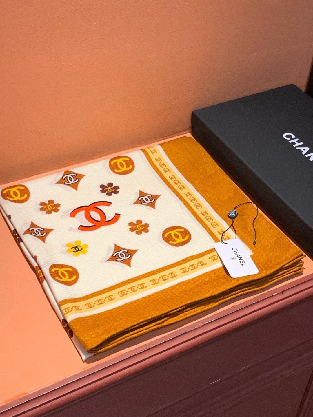 CHANEL 26S SCARF 140 IN CASHMERE AND SILK 306121