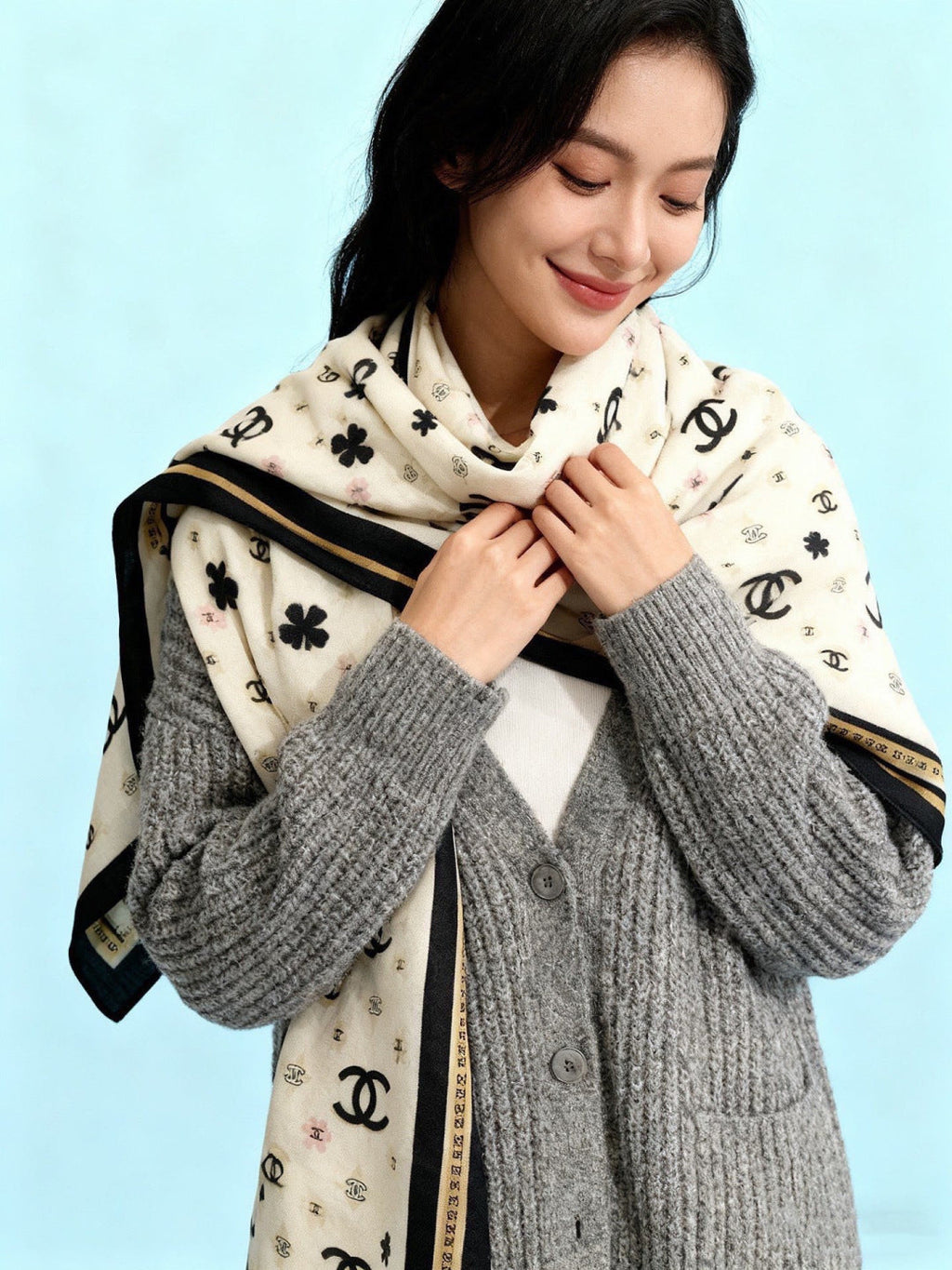 CHANEL 26S SCARF 140 IN CASHMERE AND SILK 306122