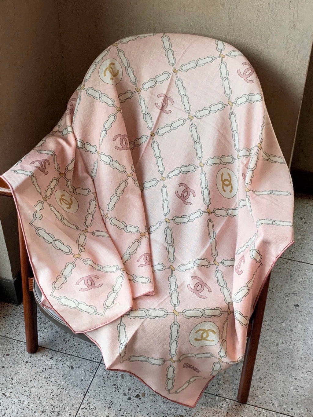 CHANEL 26S SCARF 135 IN CASHMERE AND SILK 306125