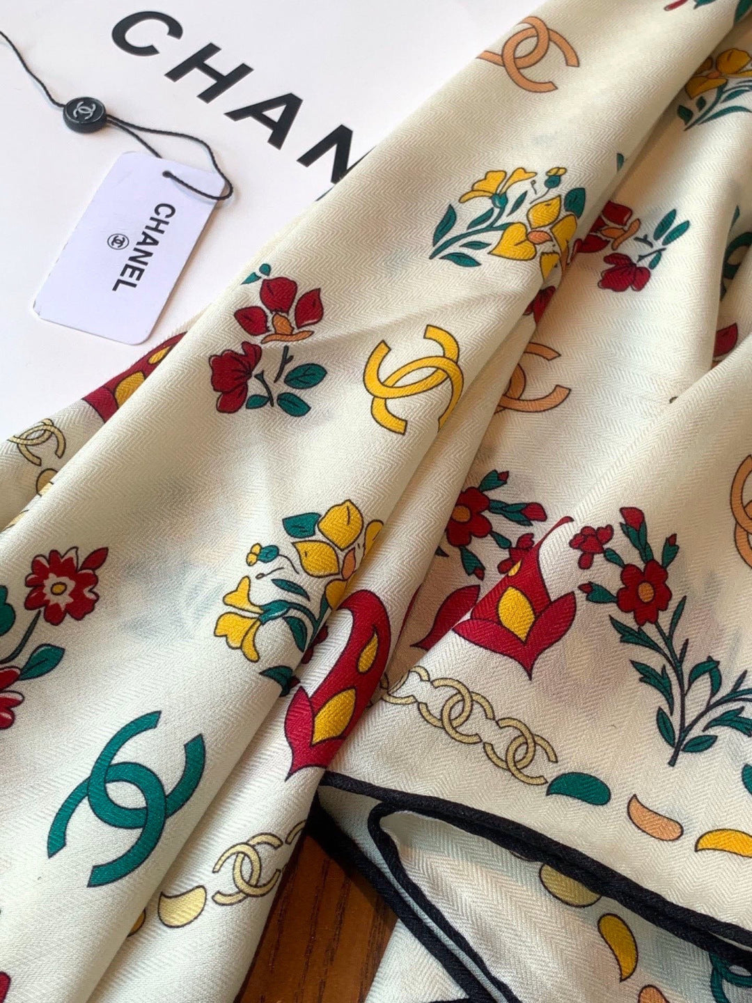 CHANEL 26S SCARF 135 IN CASHMERE AND SILK 306130