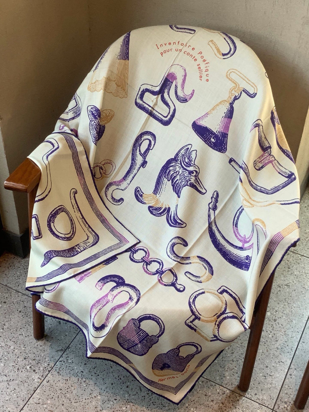 HERMES 26S PRINTED SQUARE SCARF 135 IN CASHMERE AND SILK 307238