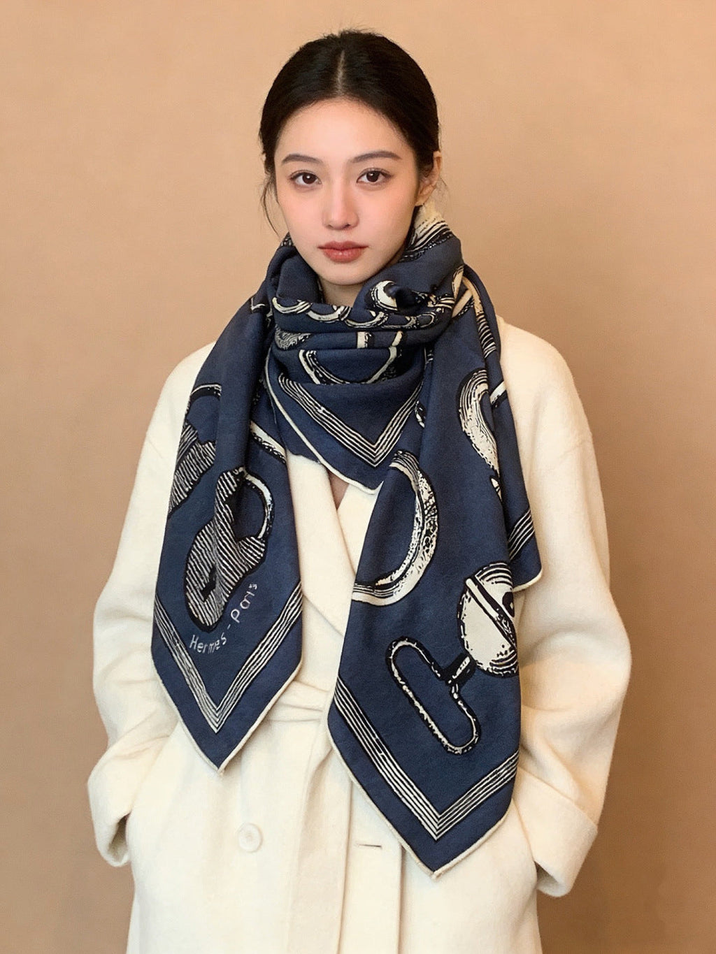 HERMES 26S PRINTED SQUARE SCARF 135 IN CASHMERE AND SILK 307239