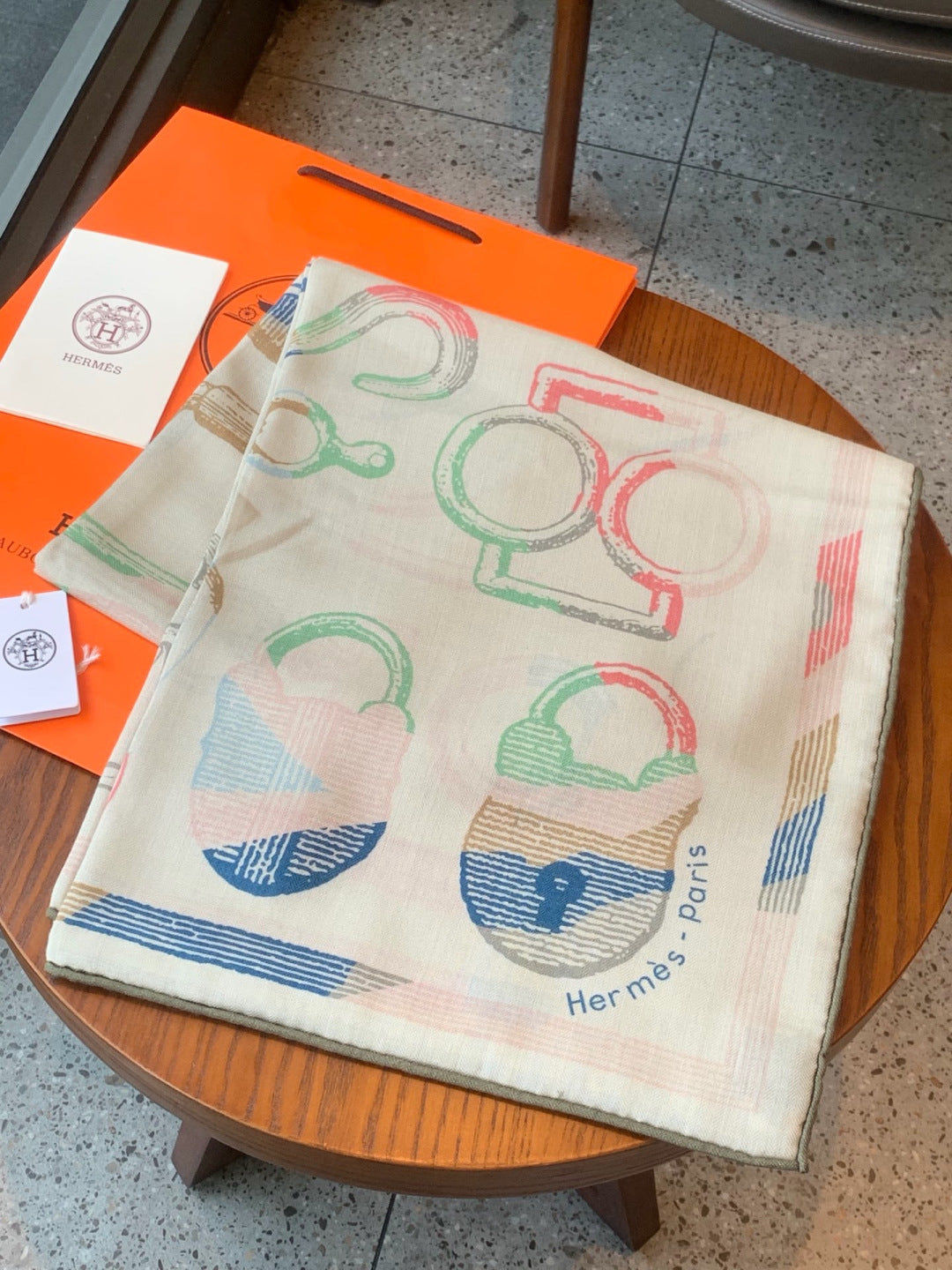 HERMES 26S PRINTED SQUARE SCARF 135 IN CASHMERE AND SILK 307240