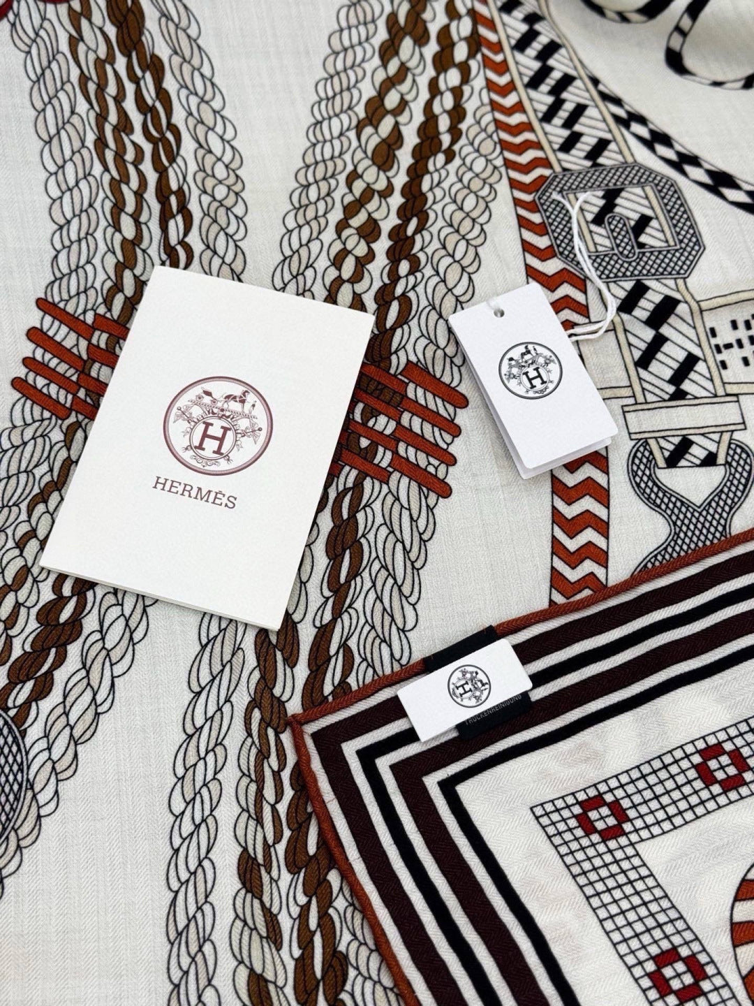 HERMES 26S PRINTED SQUARE SCARF 135 IN CASHMERE AND SILK 307243