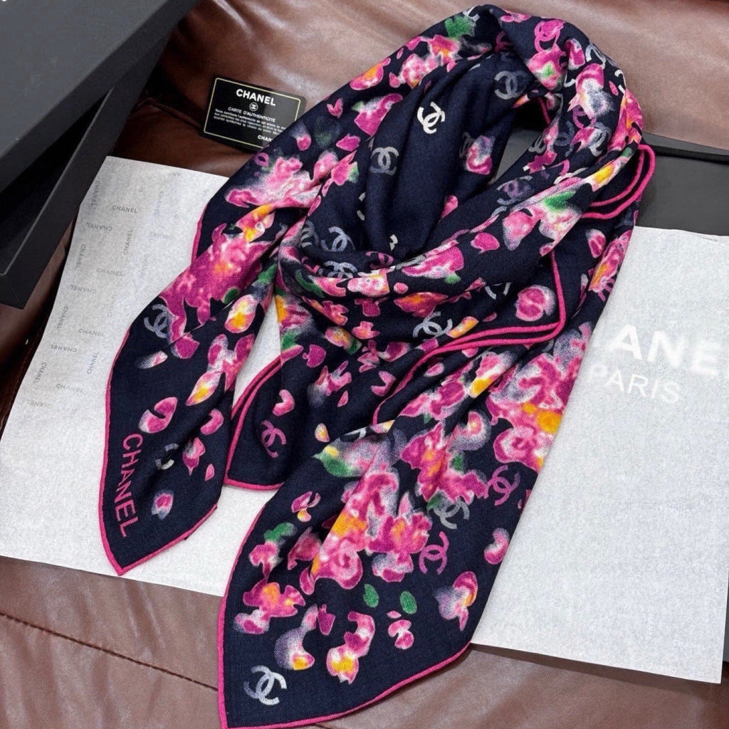 CHANEL 26S SCARF 135 IN CASHMERE AND SILK 307250