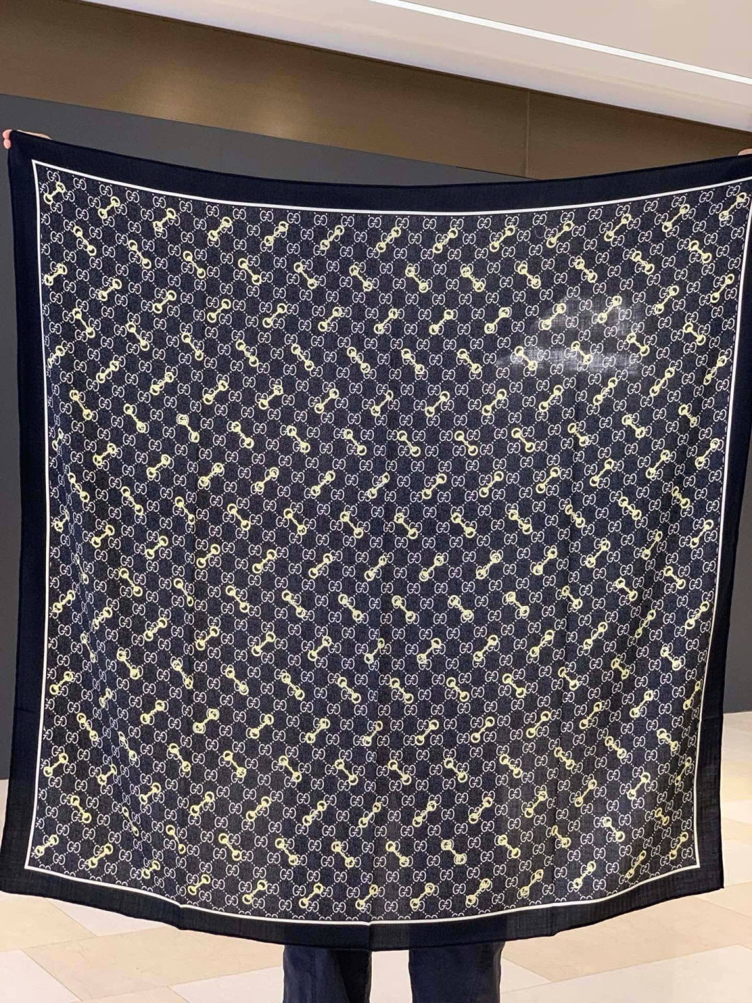 GUCCI 26S SCARF 135 IN CASHMERE AND SILK 307257