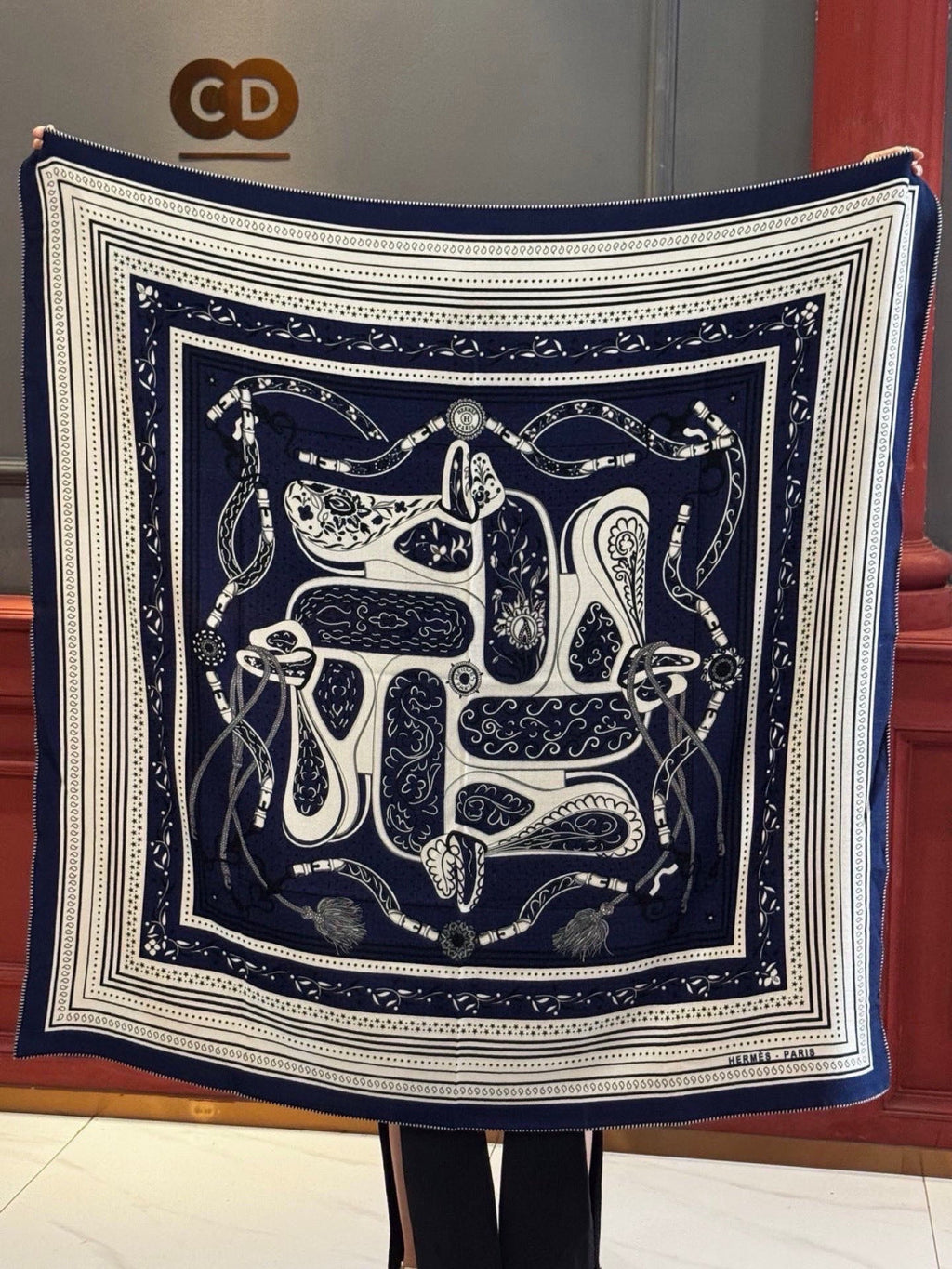 HERMES 26S PRINTED SQUARE SCARF 140 IN CASHMERE AND SILK 307280