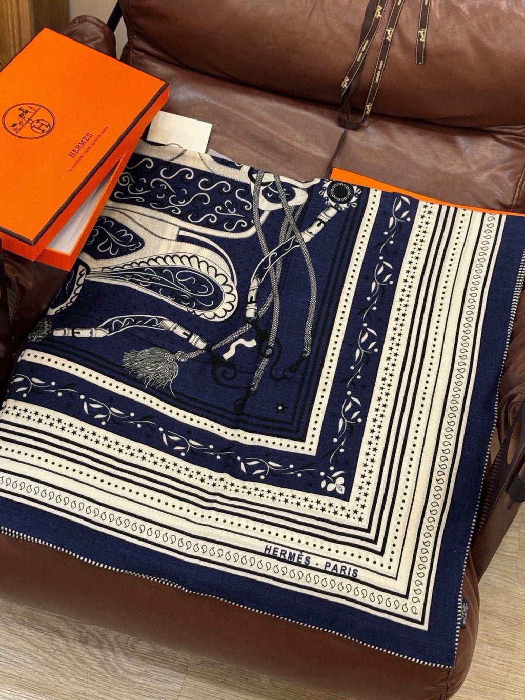 HERMES 26S PRINTED SQUARE SCARF 140 IN CASHMERE AND SILK 307280