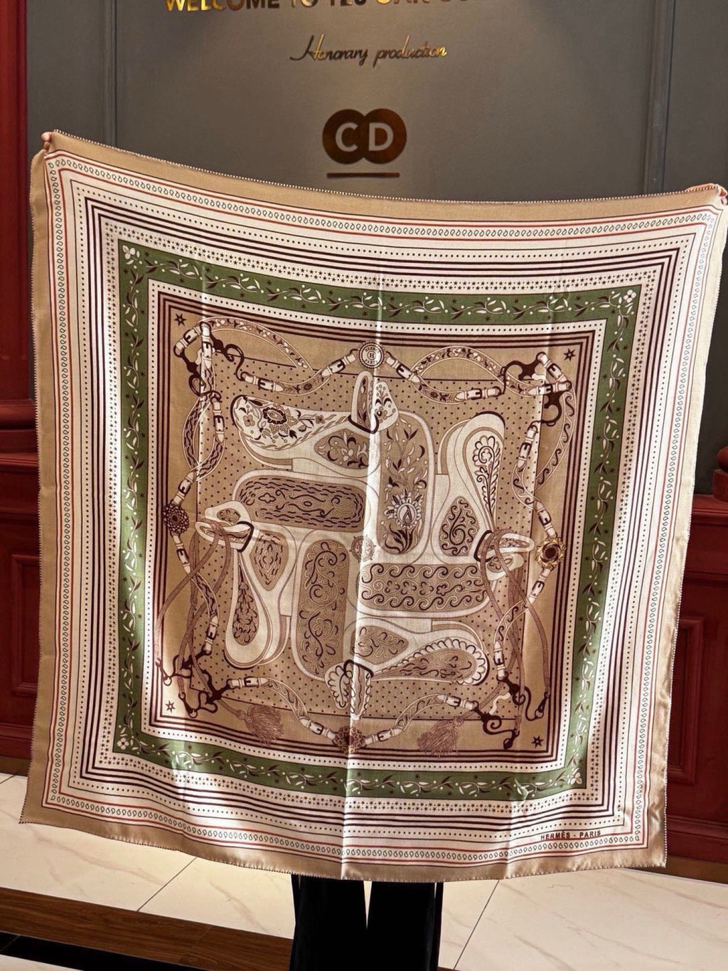 HERMES 26S PRINTED SQUARE SCARF 140 IN CASHMERE AND SILK 307281