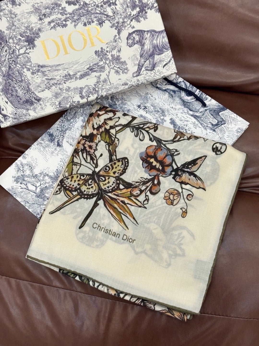 DIOR 26S SCARF 135CM IN CASHMERE SILK 309304