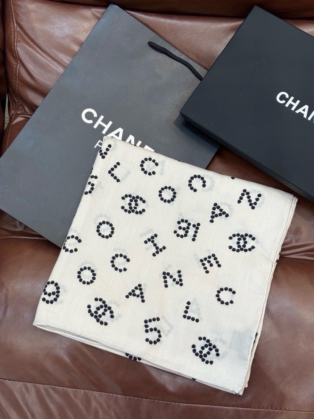CHANEL 26S SCARF 135 IN CASHMERE AND SILK 309322
