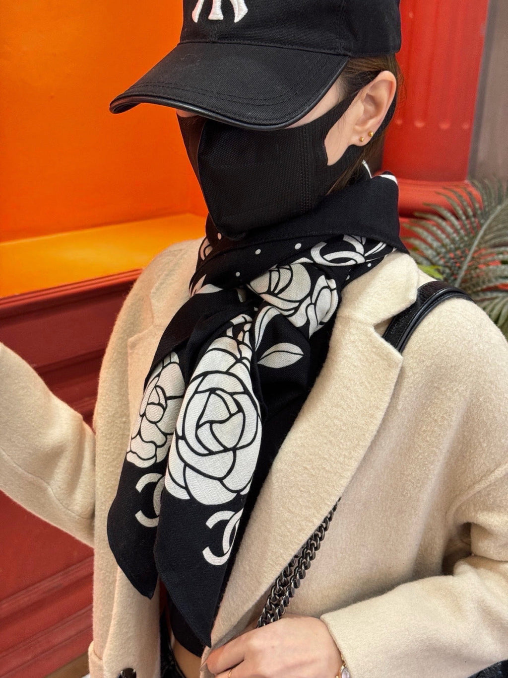 CHANEL 26S SCARF 140 IN CASHMERE AND SILK 309330