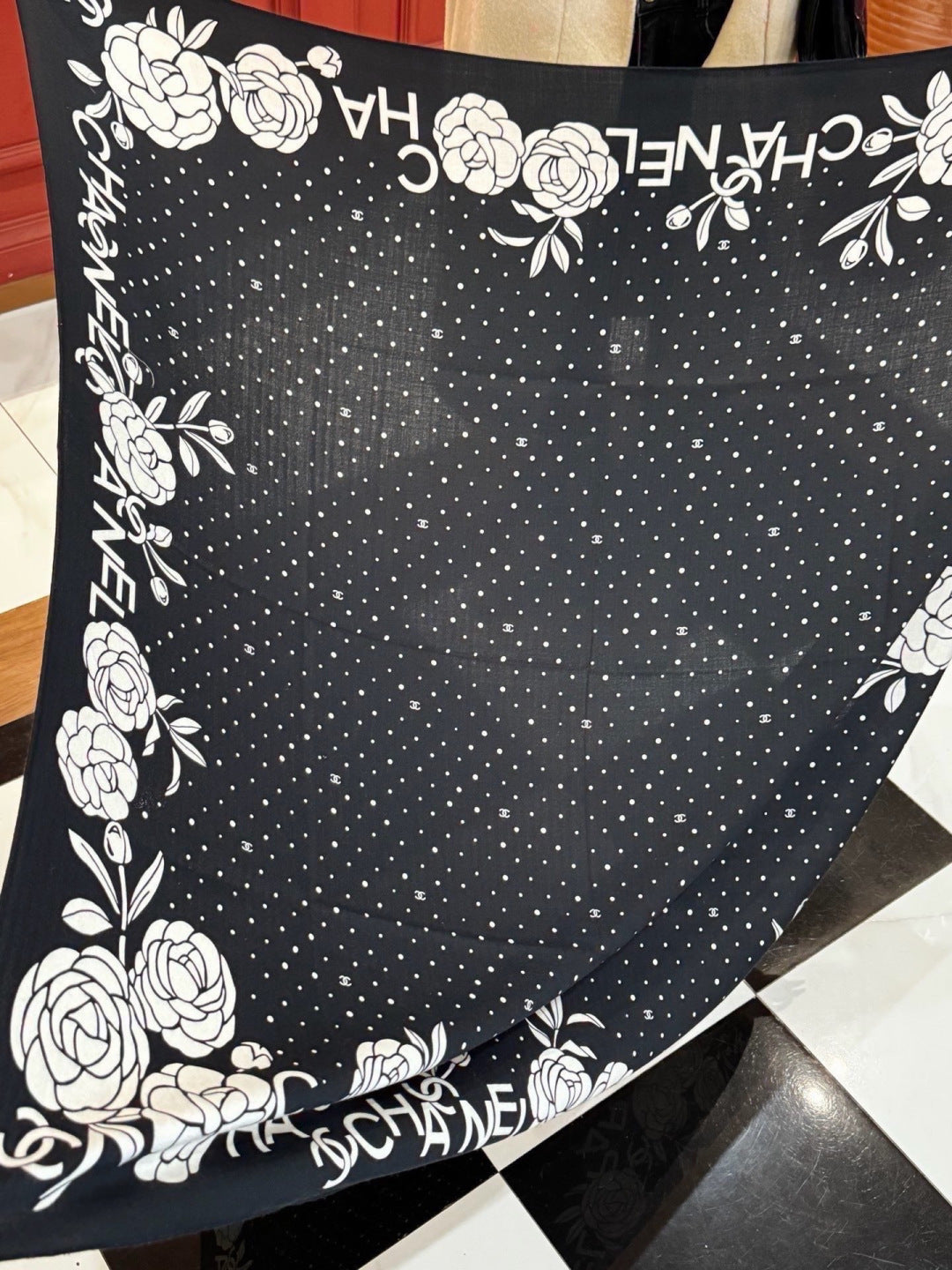 CHANEL 26S SCARF 140 IN CASHMERE AND SILK 309330