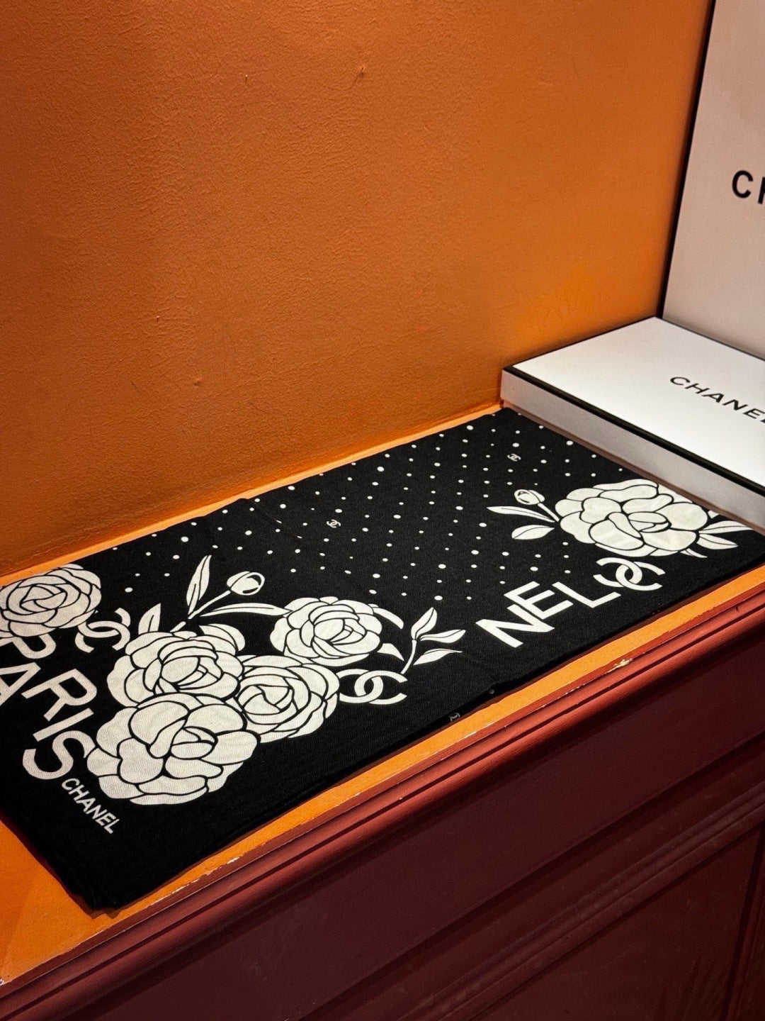 CHANEL 26S SCARF 140 IN CASHMERE AND SILK 309330