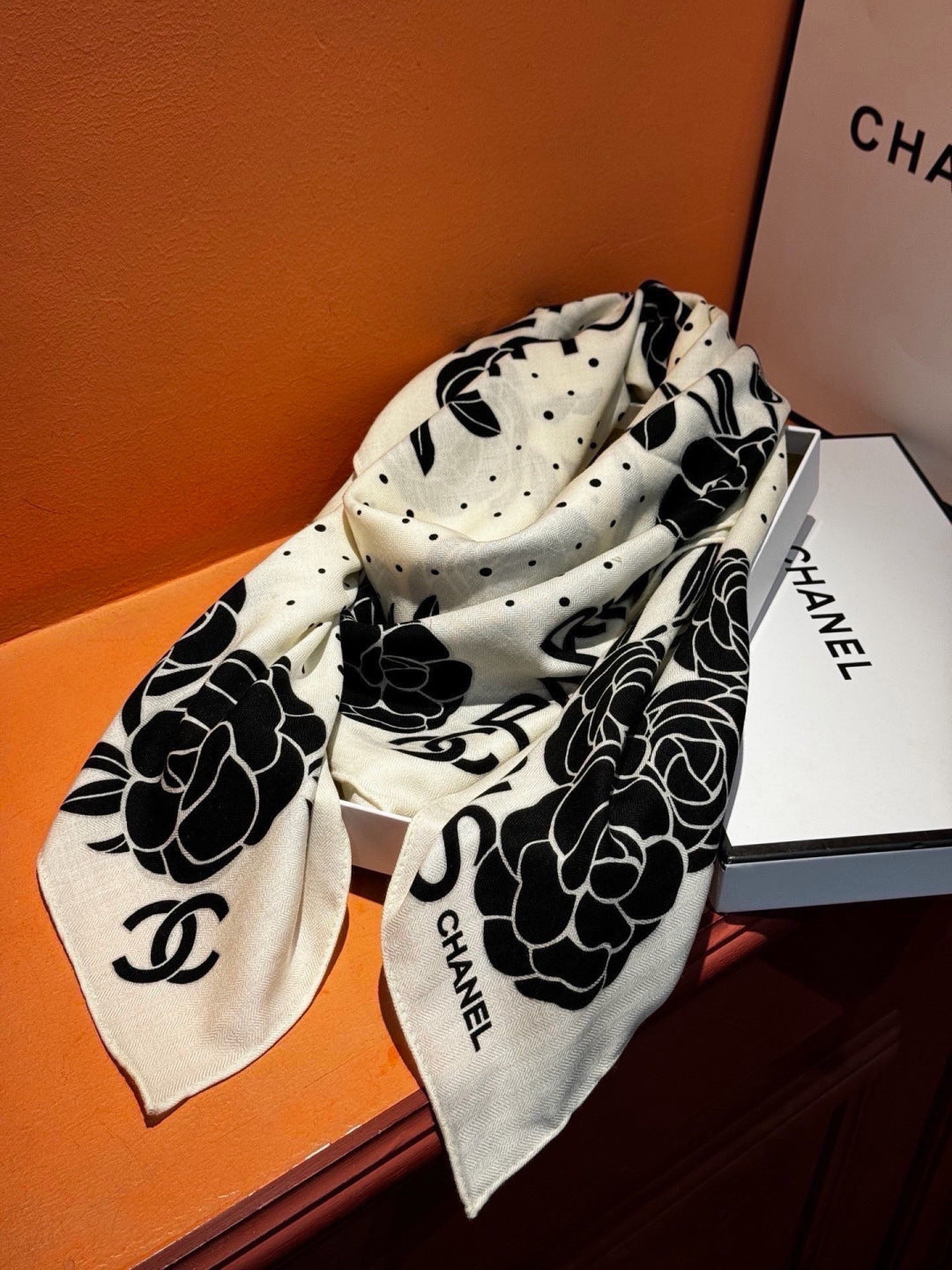 CHANEL 26S SCARF 140 IN CASHMERE AND SILK 309331