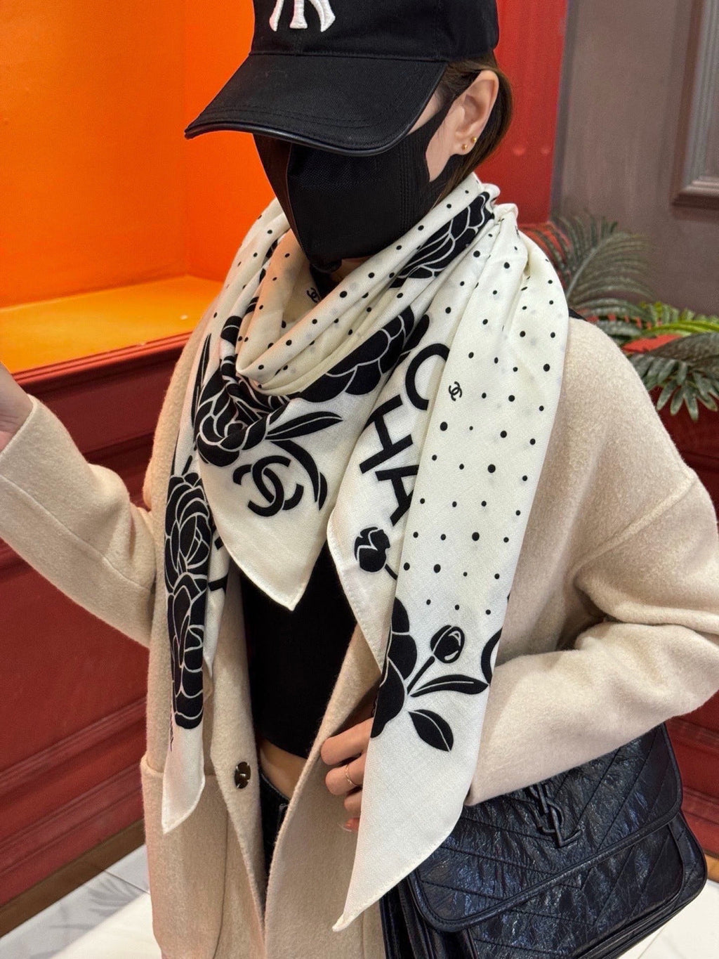 CHANEL 26S SCARF 140 IN CASHMERE AND SILK 309331