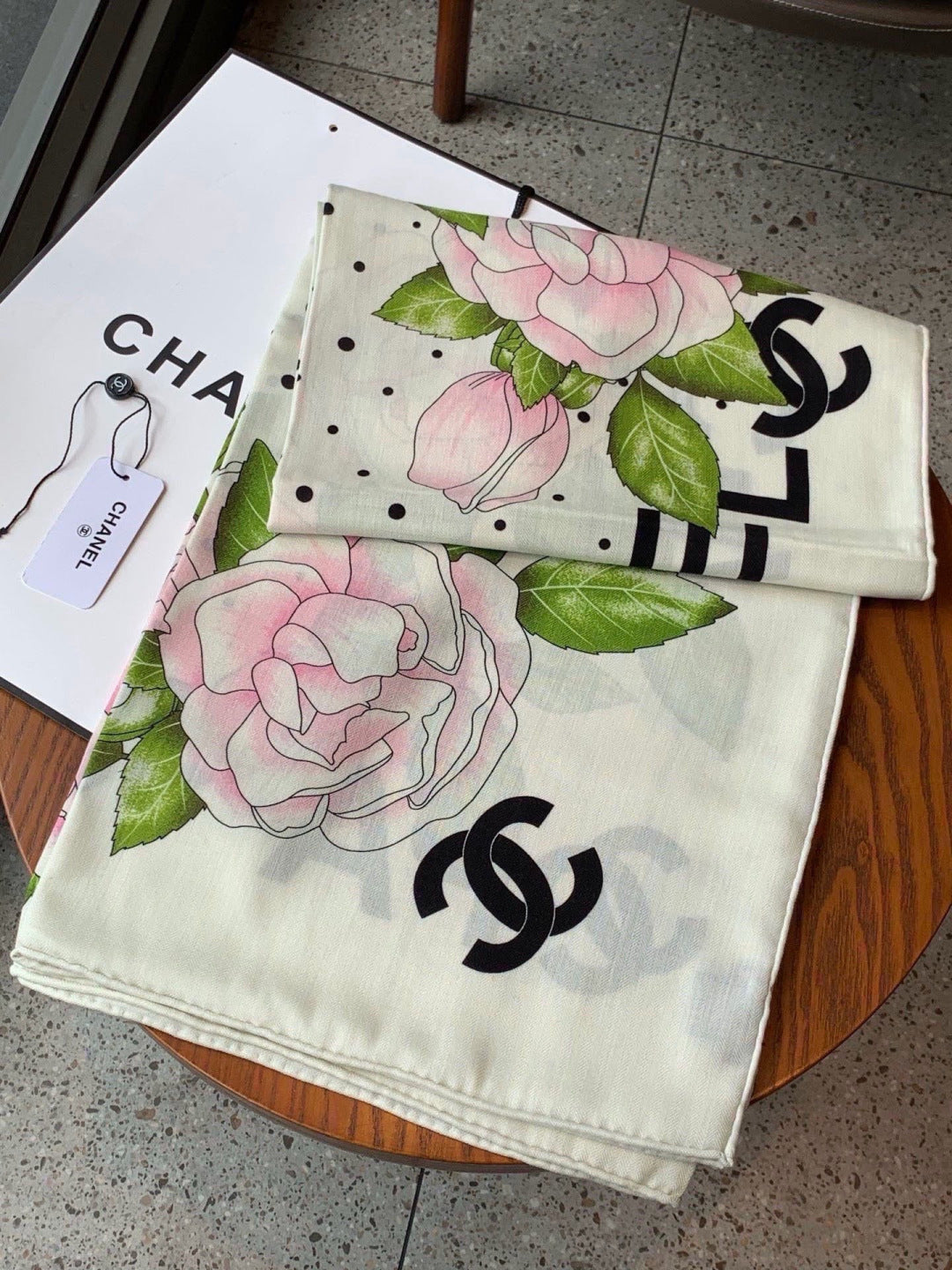 CHANEL 26S SCARF 140 IN CASHMERE AND SILK 309337