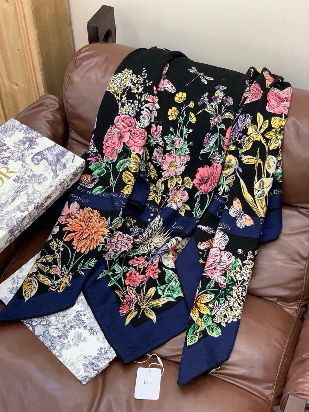 DIOR 26S SCARF 140CM IN CASHMERE SILK 309359