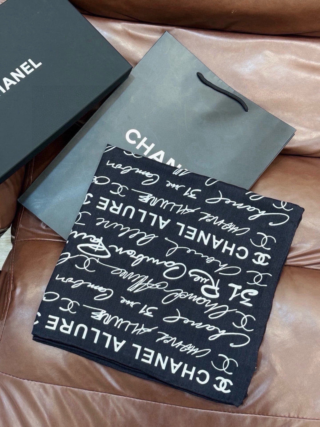 CHANEL 26S SCARF 135 IN CASHMERE AND SILK 309362