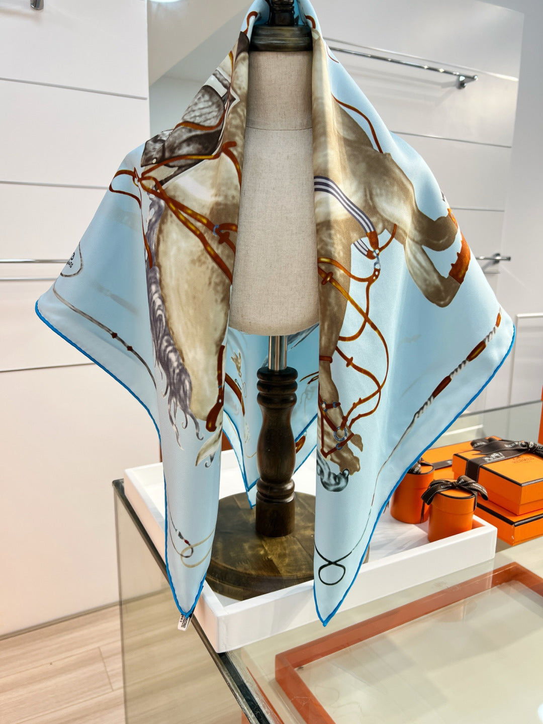HERMES 26S PRINTED SQUARE SCARF 88 IN SILK 309927
