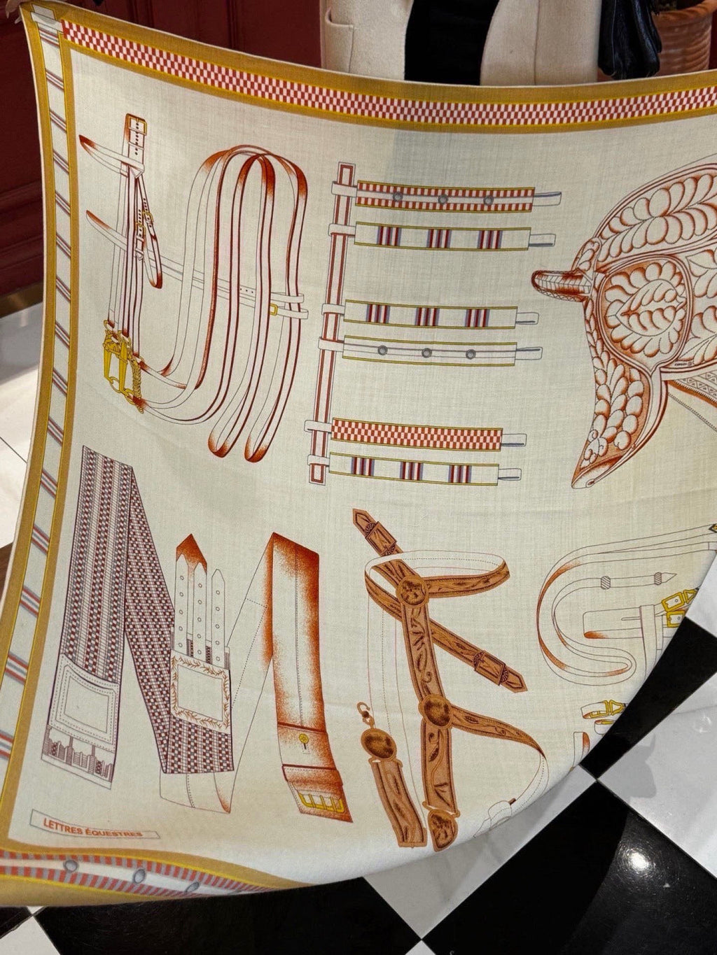 HERMES 26S PRINTED SQUARE SCARF 140 IN SILK 311955