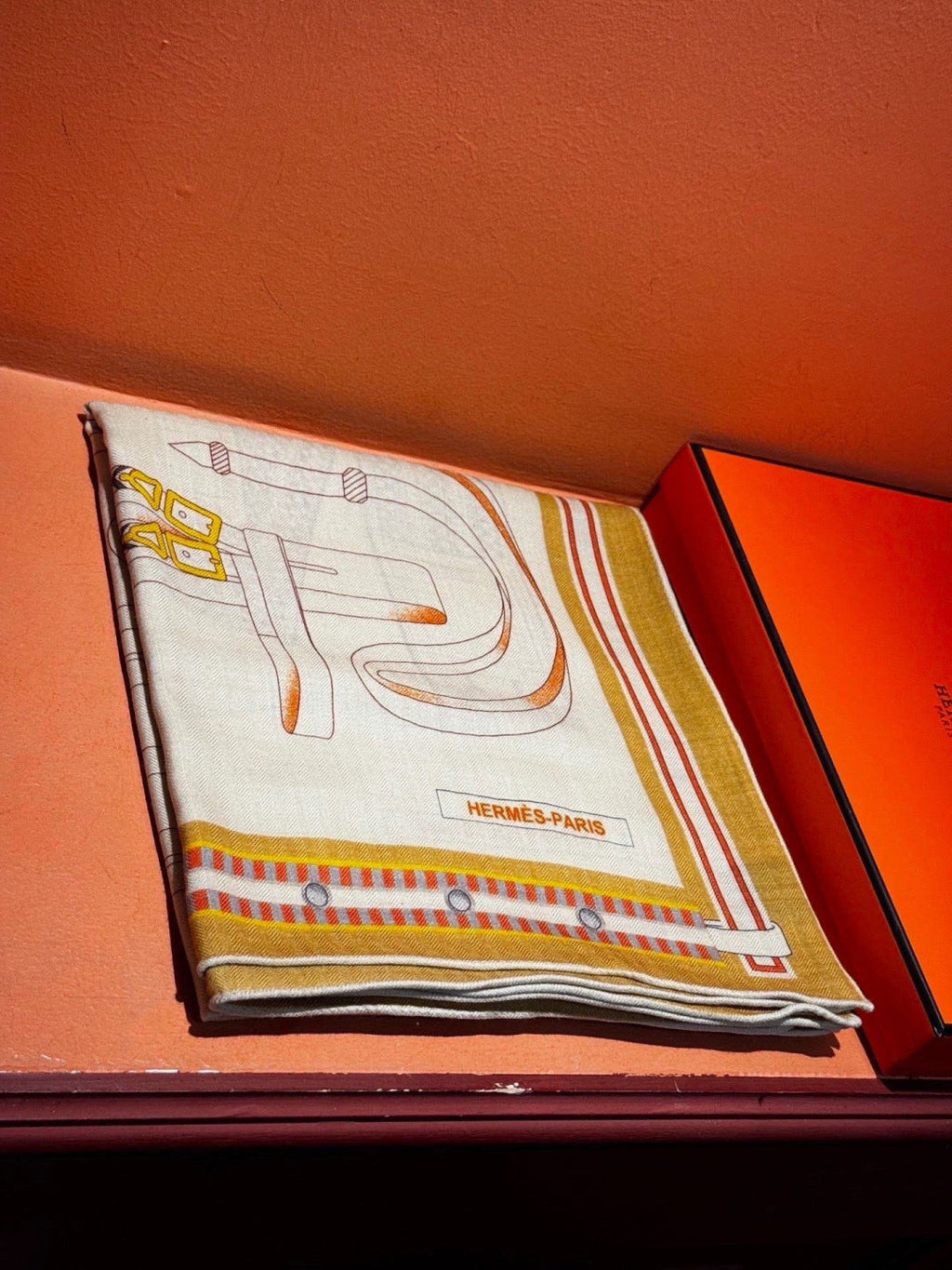 HERMES 26S PRINTED SQUARE SCARF 140 IN SILK 311955