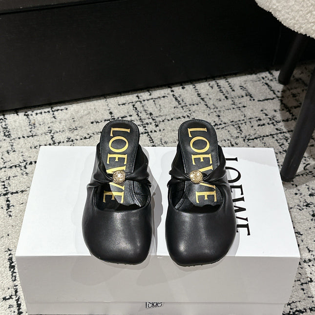 CHLOÉ 26S HIGH-HEELED MULES IN BLACK CALFSKIN