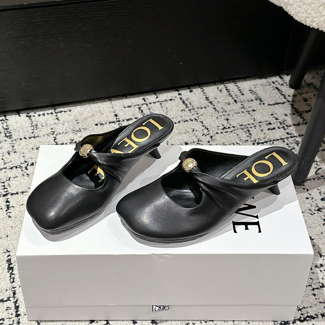 CHLOÉ 26S HIGH-HEELED MULES IN BLACK CALFSKIN