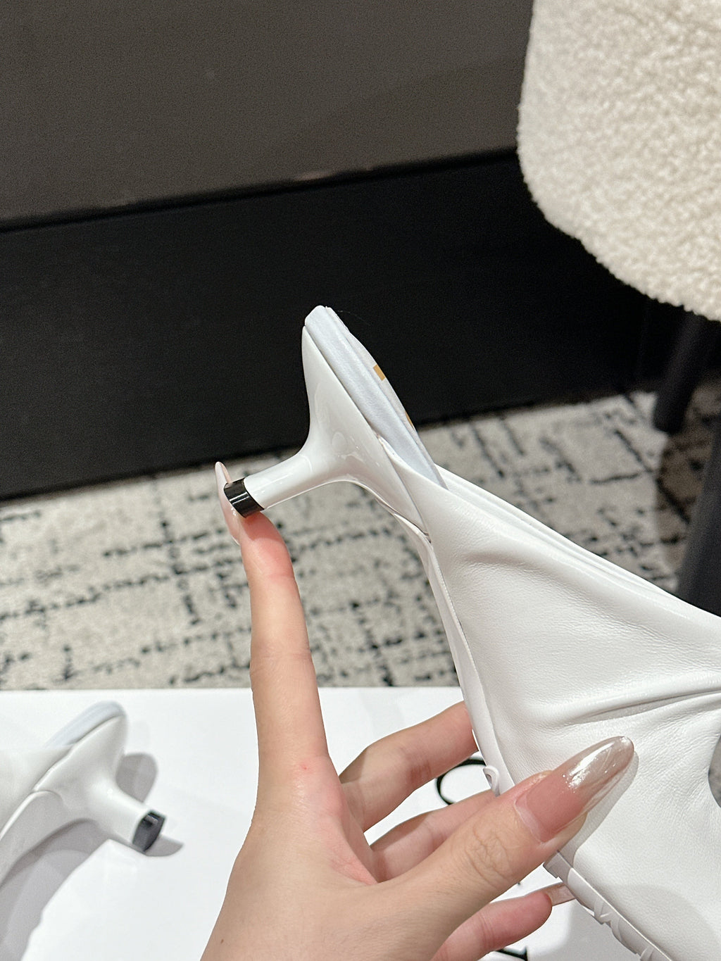 CHLOÉ 26S HIGH-HEELED MULES IN WHITE CALFSKIN