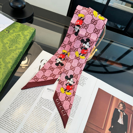 GUCCI 26S TWILLY SCARF 90 IN SILK 225238