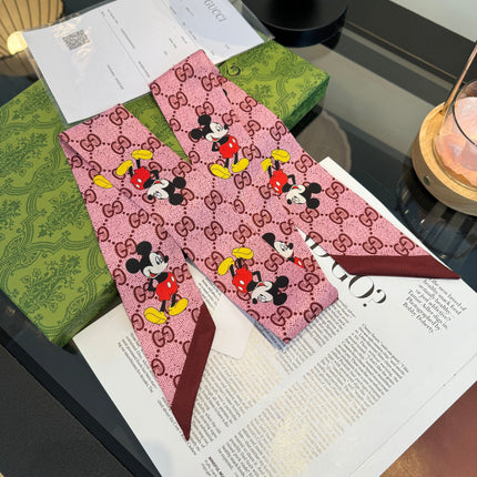 GUCCI 26S TWILLY SCARF 90 IN SILK 225238