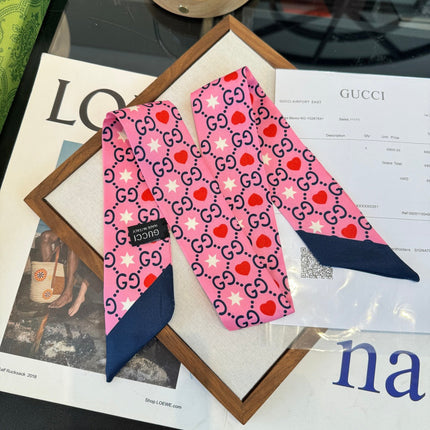 GUCCI 26S SCARF 120 IN SILK 290493