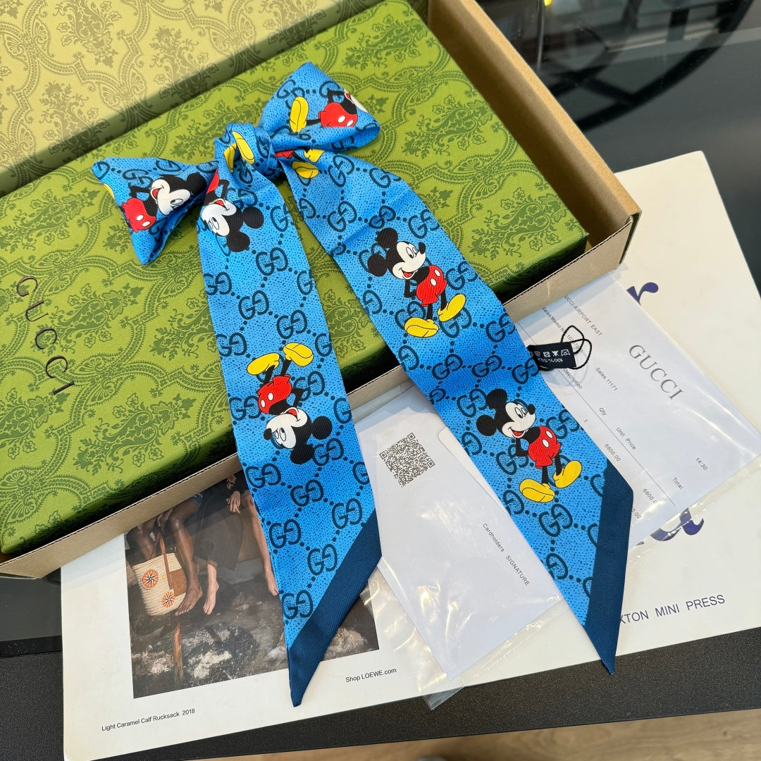 GUCCI 26S SCARF 120 IN SILK 295434