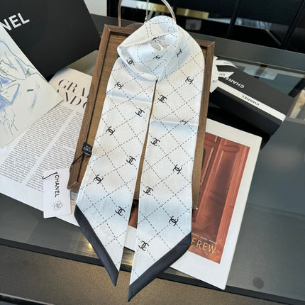 CHANEL 26S TWILLY SCARF 120 IN SILK 411250